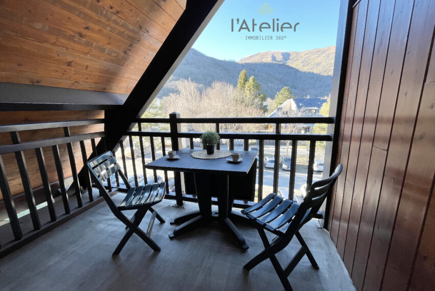 appartement-T3-saintlary-pyrenees-investissement-location-vue-montagnes-balcon-village-achat-acheter-bois-valleedaure-station-skis-spa-latelierimmo.com-23