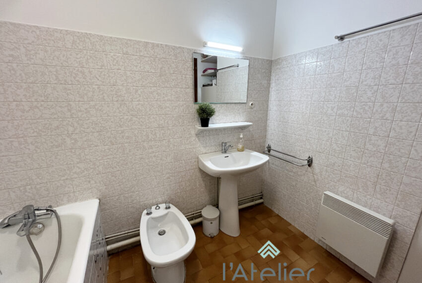 appartement-T2-saintlary-valleedaure-soleil-montagnes-pistes-vue-hautespyrenees-investissement-bois-location-latelierimmo.com-12